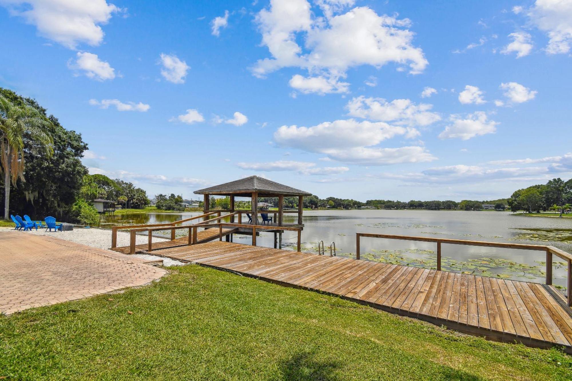 Lake House Westchase Area. Heated Pool Waterfront! Tampa Exteriör bild