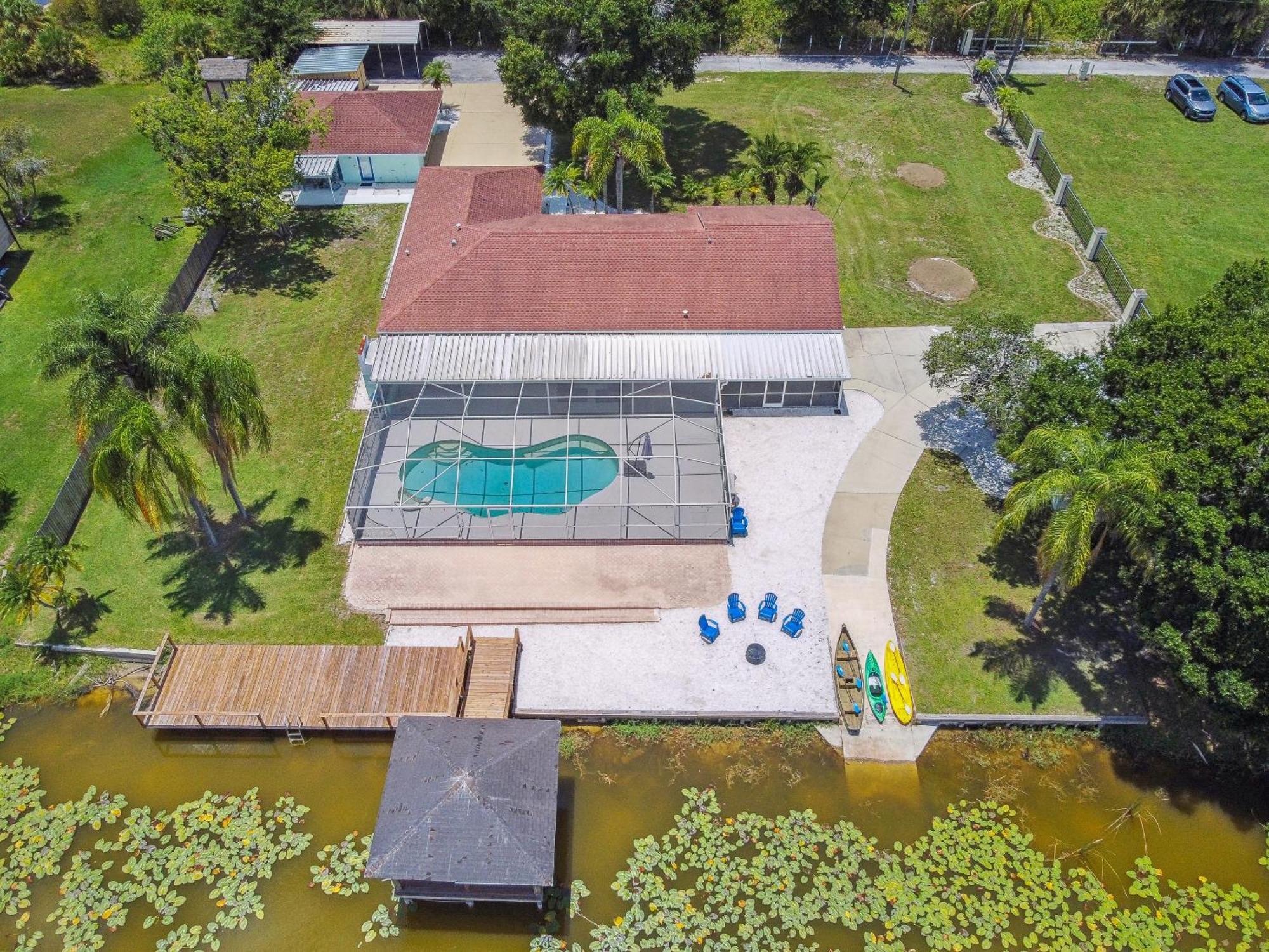 Lake House Westchase Area. Heated Pool Waterfront! Tampa Exteriör bild