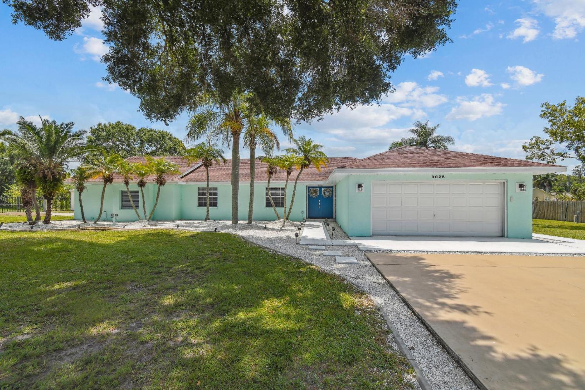 Lake House Westchase Area. Heated Pool Waterfront! Tampa Exteriör bild