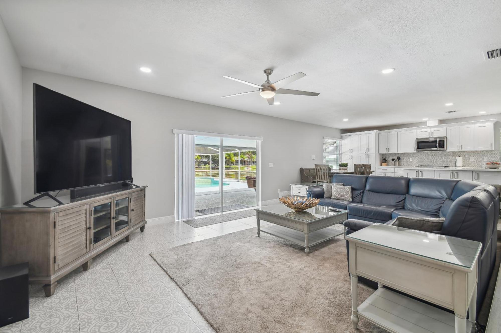 Lake House Westchase Area. Heated Pool Waterfront! Tampa Exteriör bild