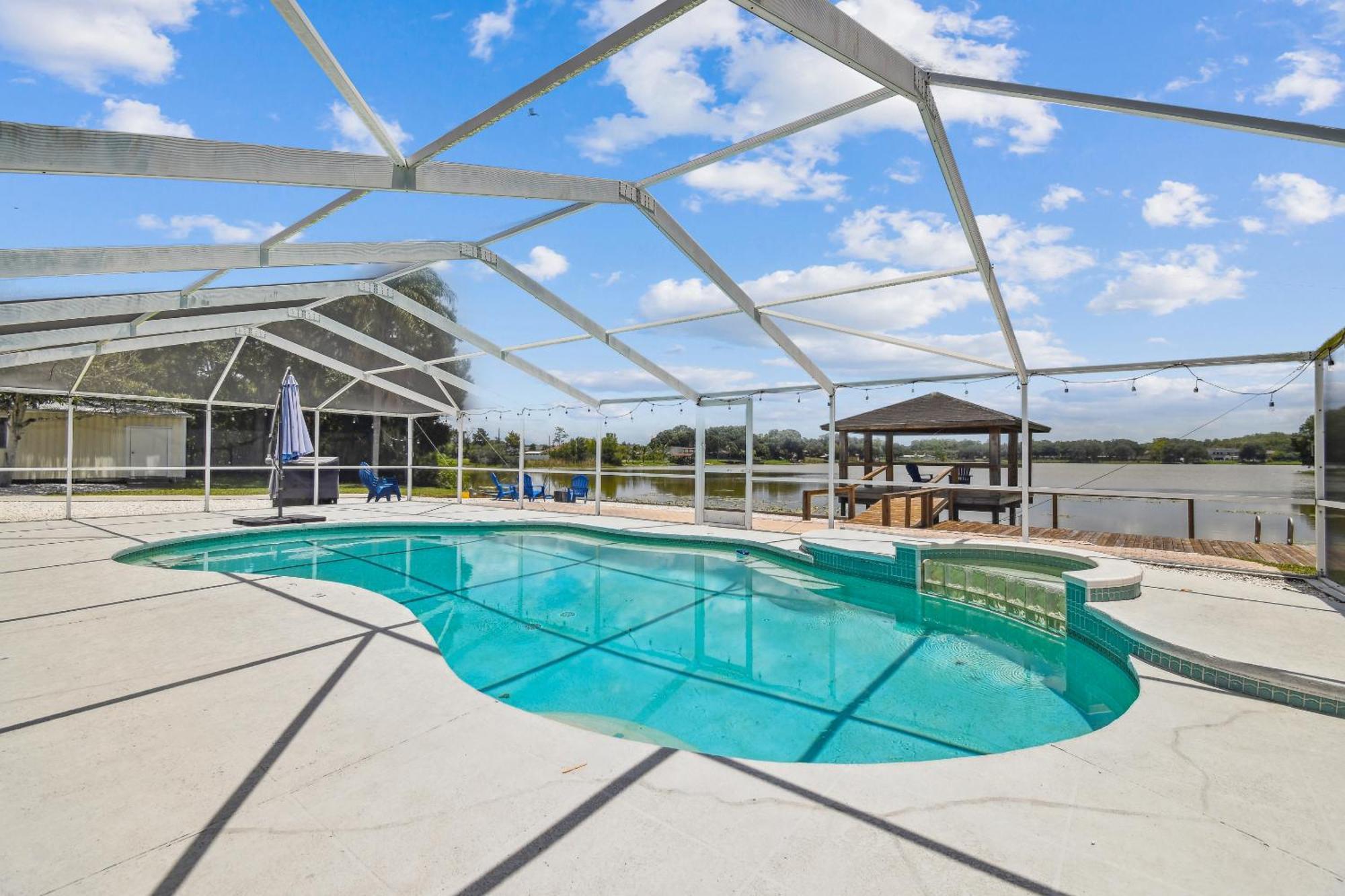 Lake House Westchase Area. Heated Pool Waterfront! Tampa Exteriör bild