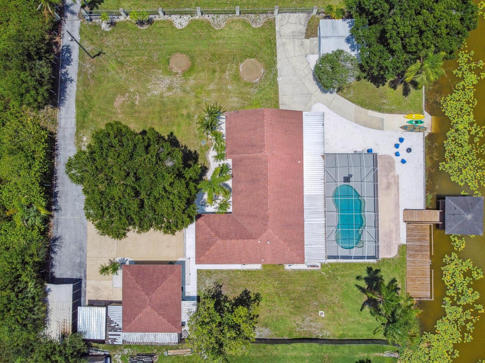 Lake House Westchase Area. Heated Pool Waterfront! Tampa Exteriör bild
