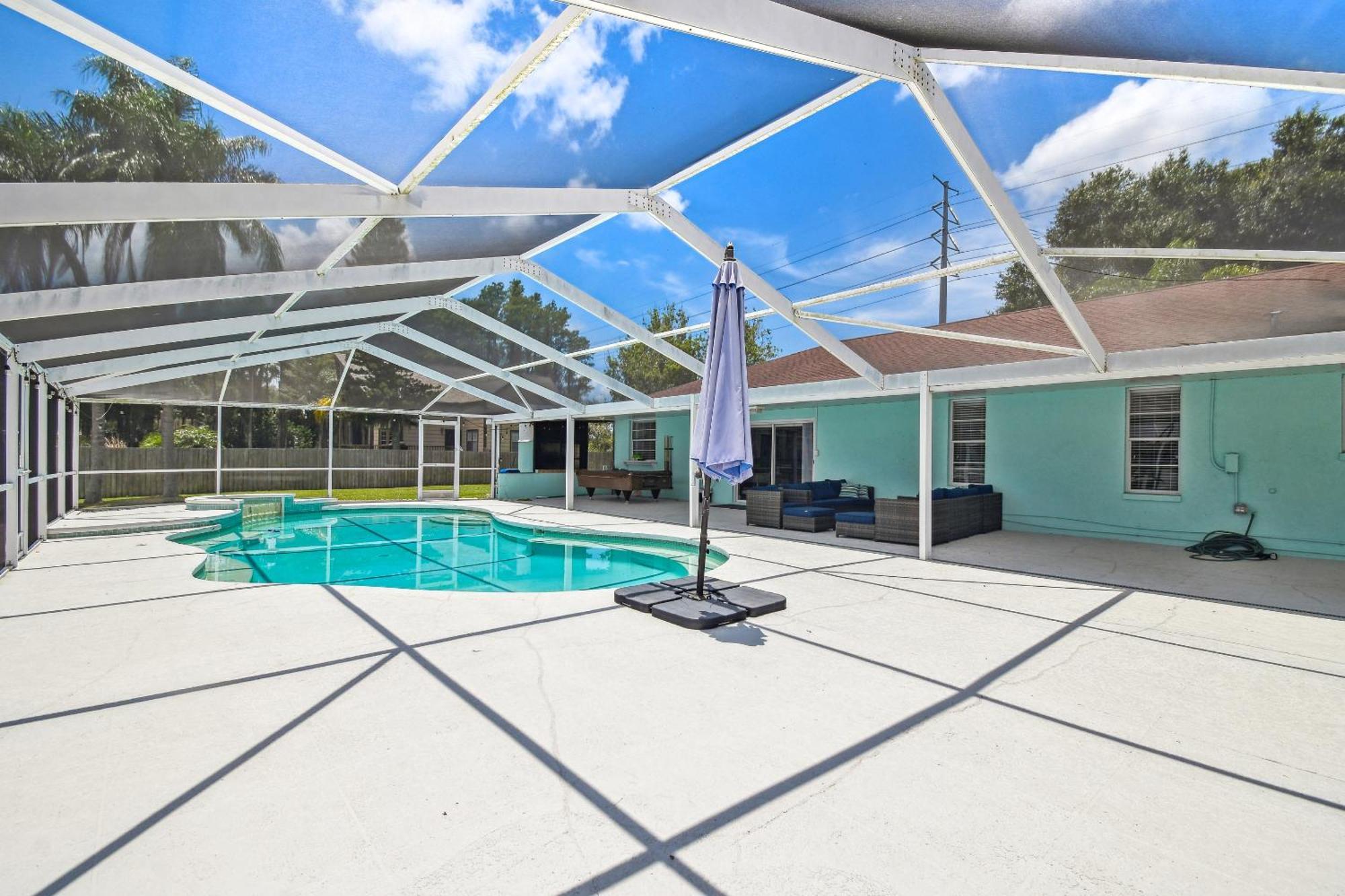 Lake House Westchase Area. Heated Pool Waterfront! Tampa Exteriör bild