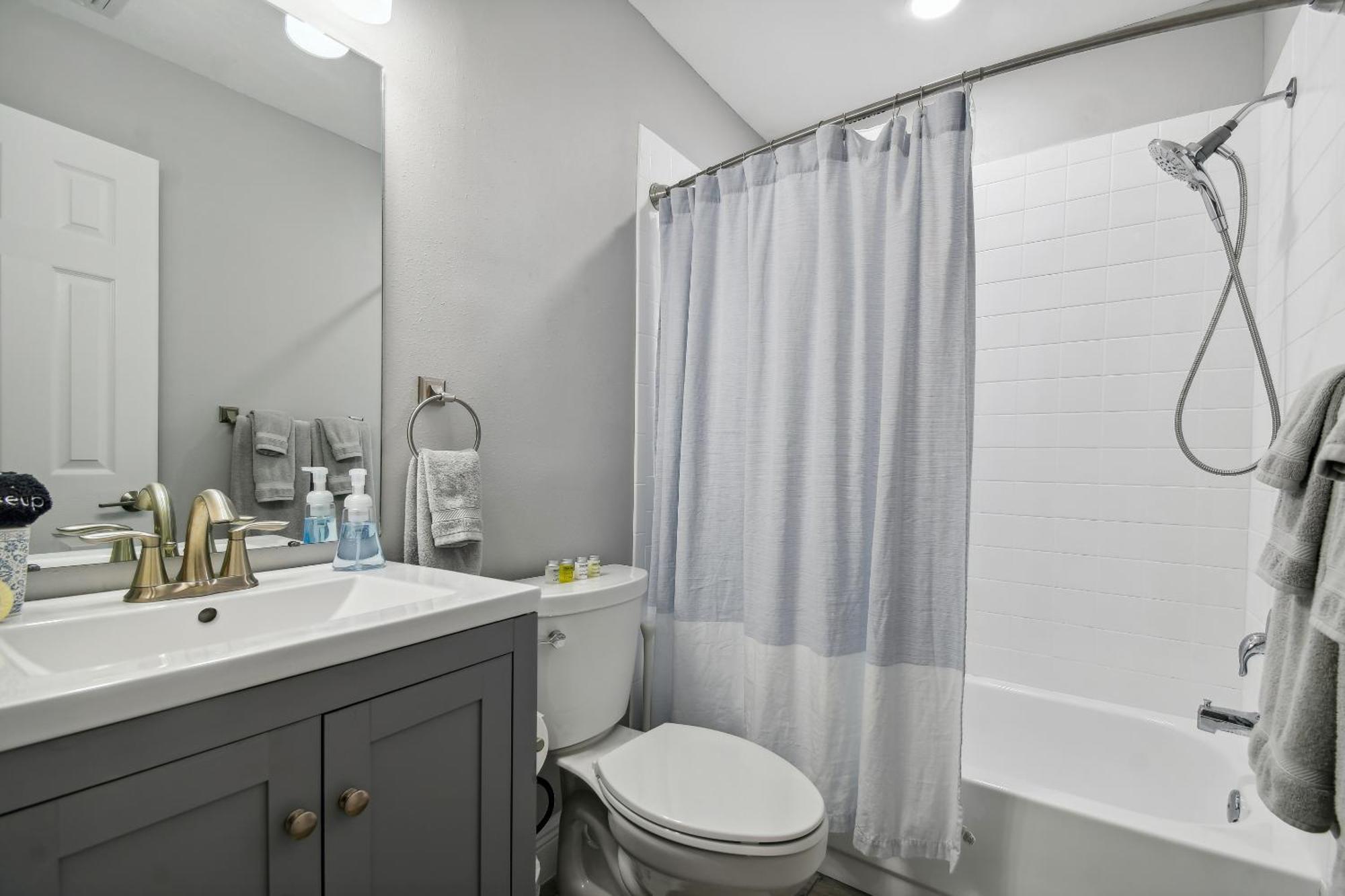 Lake House Westchase Area. Heated Pool Waterfront! Tampa Exteriör bild