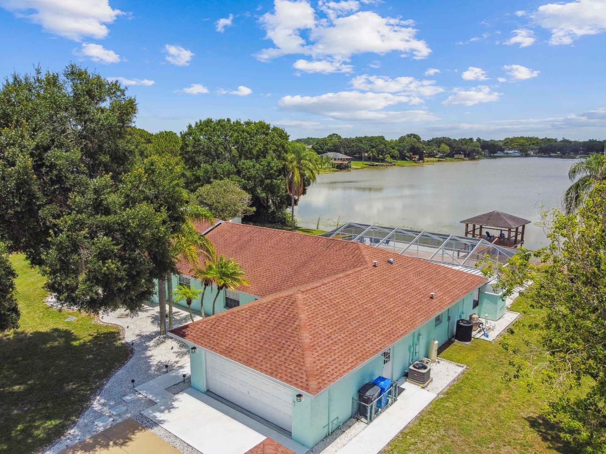 Lake House Westchase Area. Heated Pool Waterfront! Tampa Exteriör bild
