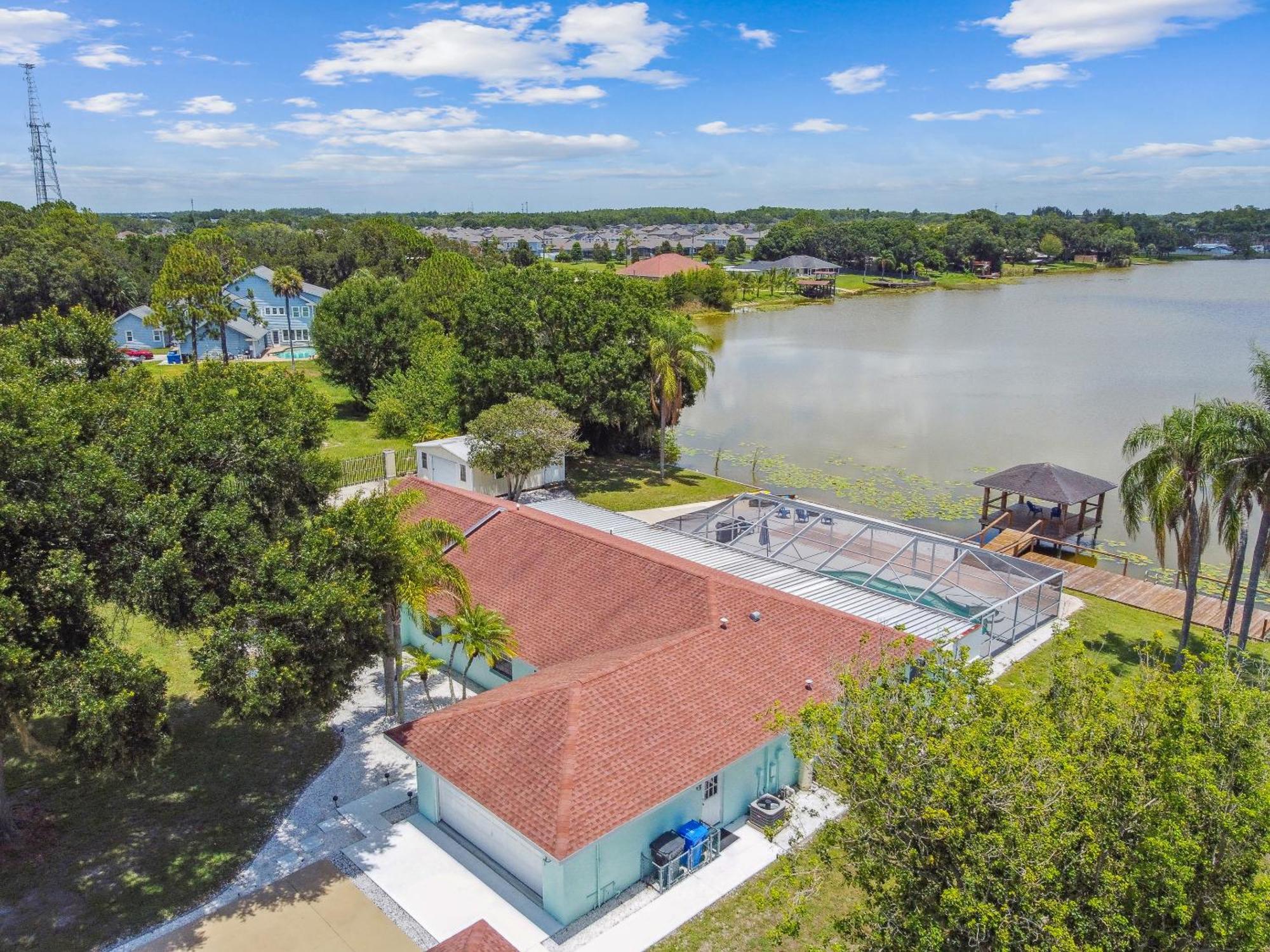Lake House Westchase Area. Heated Pool Waterfront! Tampa Exteriör bild
