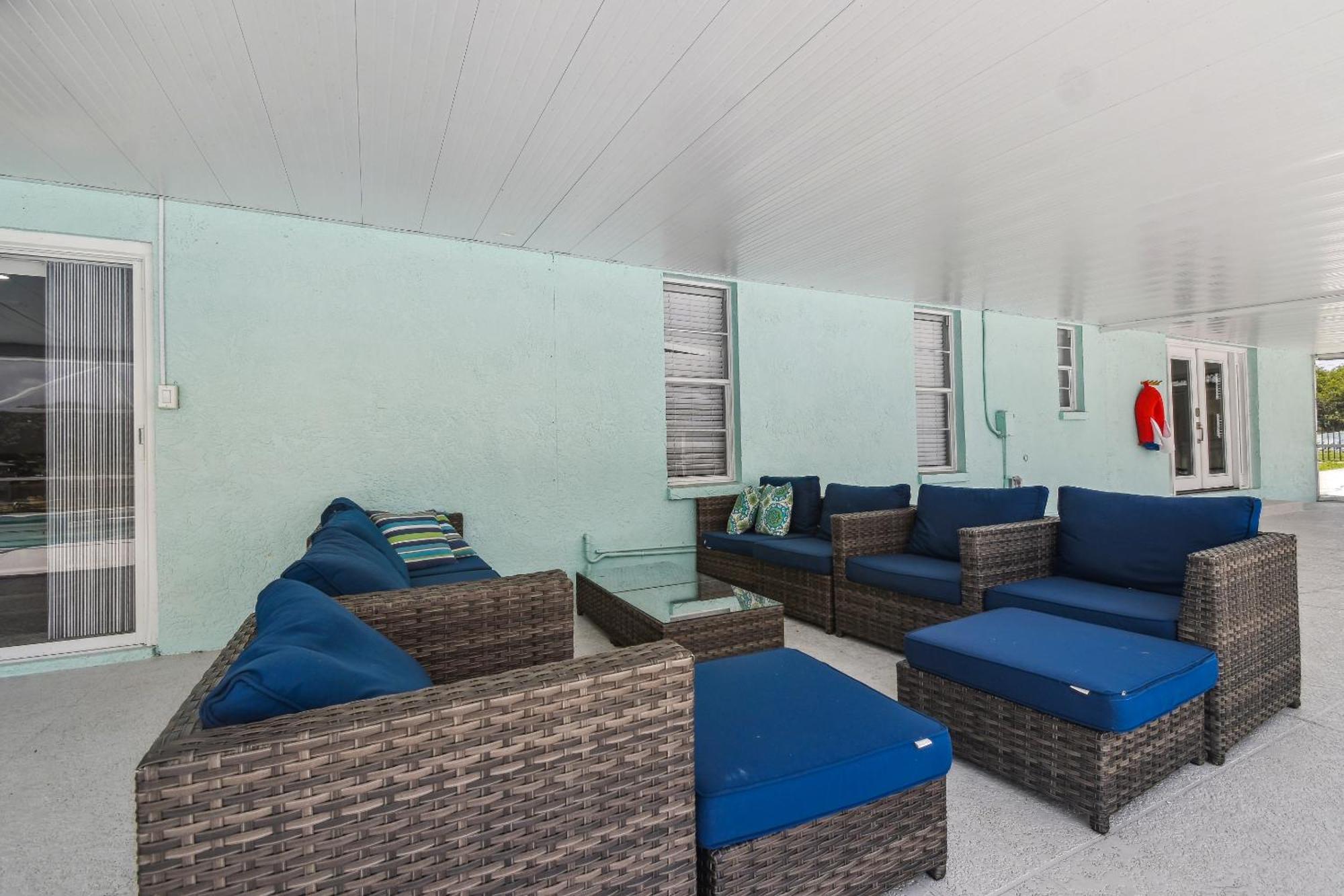 Lake House Westchase Area. Heated Pool Waterfront! Tampa Exteriör bild